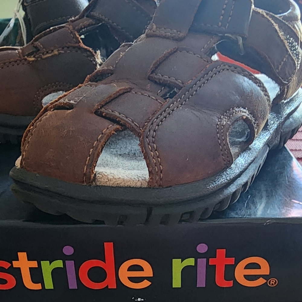 Toddler boys sandals